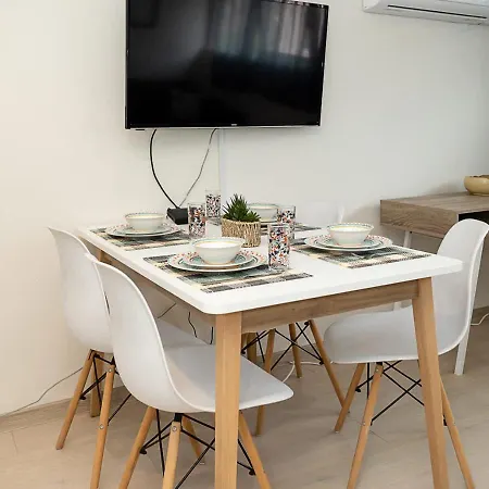 דירה Cozy Escape Near Sea Garden & By Flat Manаger וארנה